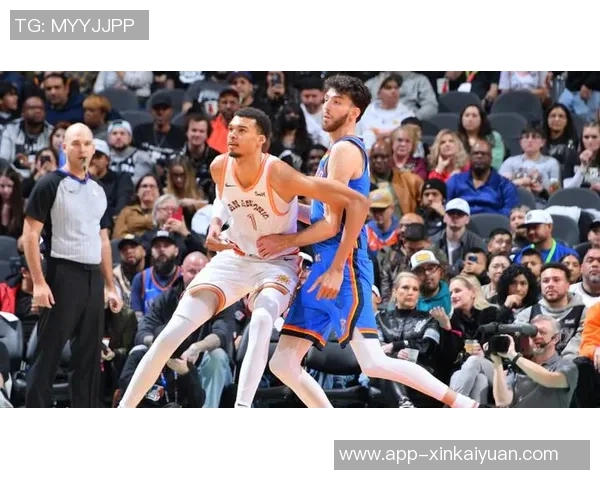 文班谈与霍姆格伦的关系强调两人风格不同不具可比性